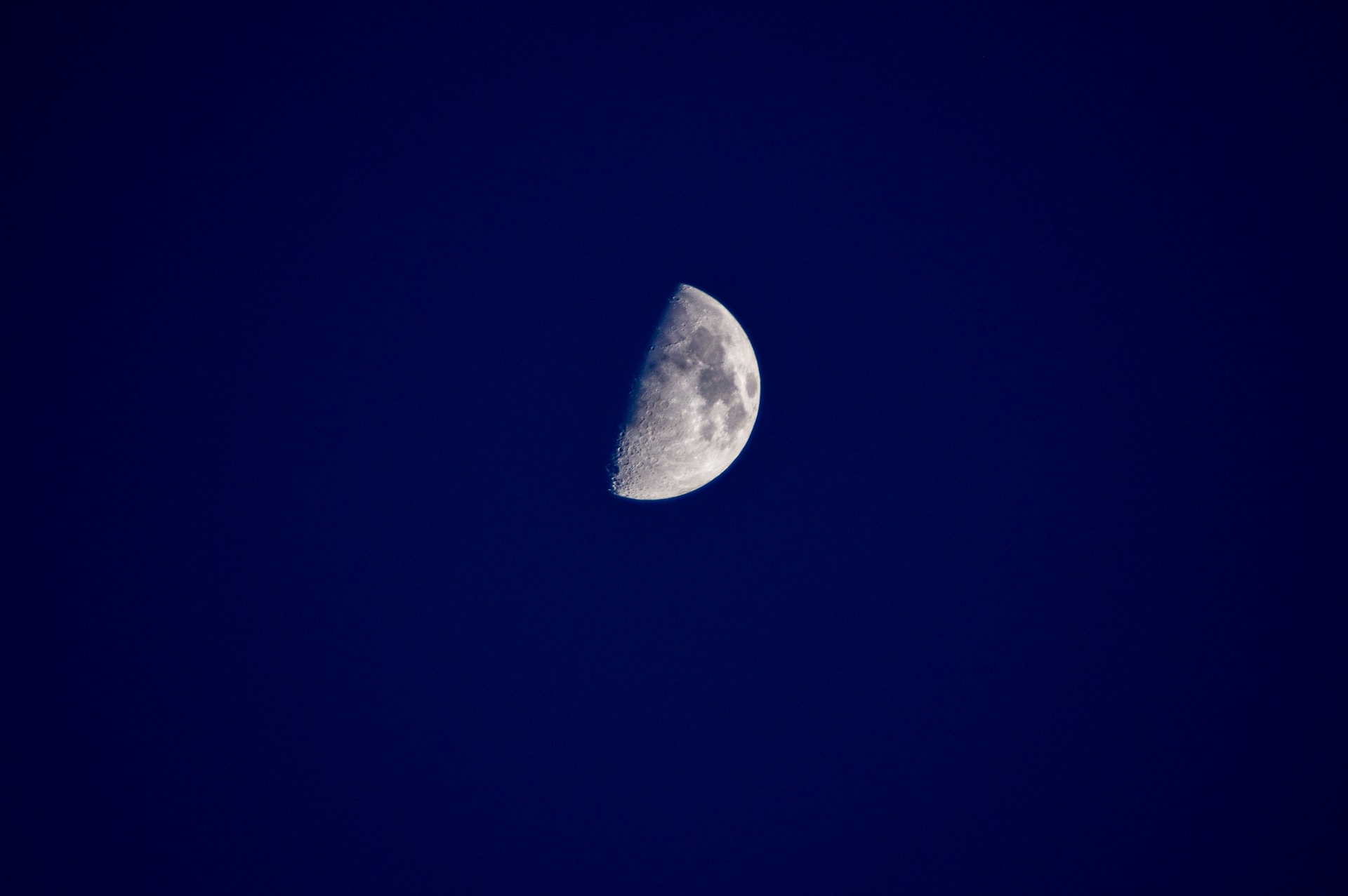 Zooming image example